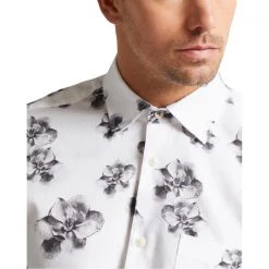 Ted Baker Millhill Floral Shirt for Casual Shirts Colour White 12 Ted Baker Millhill Floral Shirt for Casual Shirts Colour White -Outlet Wardrobe Mix Store 55940001 xxl a4