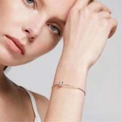 Ted Baker HASINA Crystal Heart Ultra Fine Cuff for Bracelets & Bangles Colour Silver/Crystal 8 Ted Baker HASINA Crystal Heart Ultra Fine Cuff for Bracelets & Bangles Colour Silver/Crystal -Outlet Wardrobe Mix Store 75765811 xxl a2